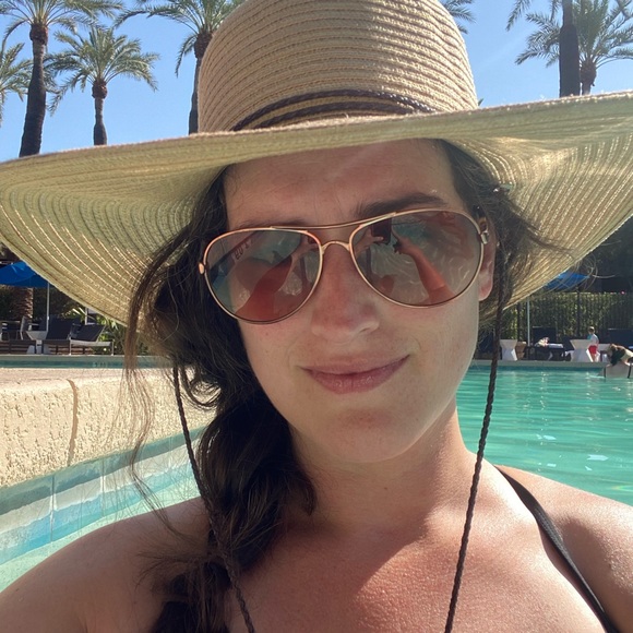 Meet your Posher, Rachel - Picture 6 of 8